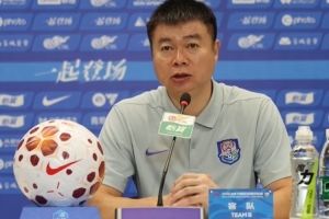 津媒：保级战气氛融洽，有河南球迷在酒店、球场外等候津门虎队